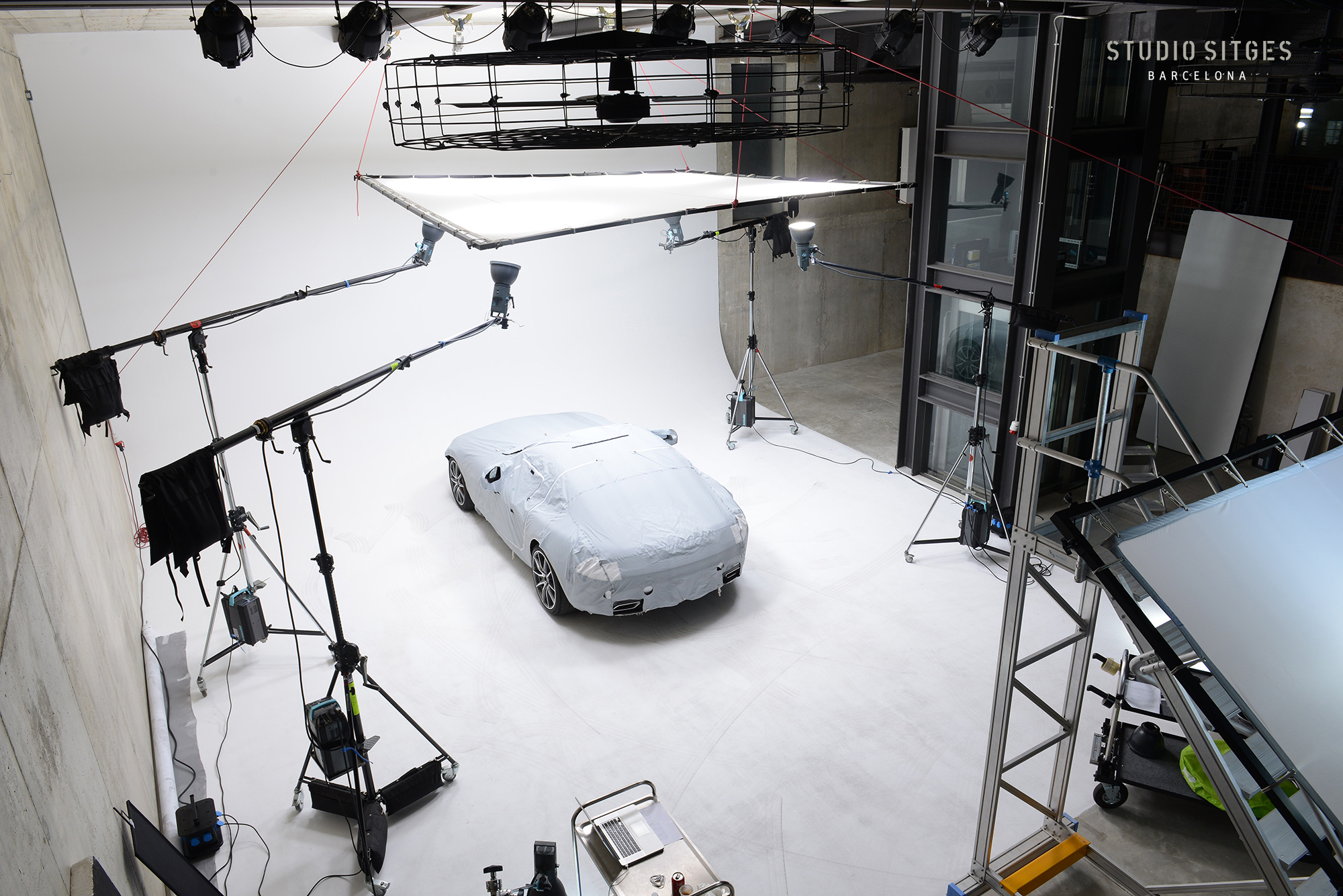 Studio Sitges Welcomes Mercedes Benz